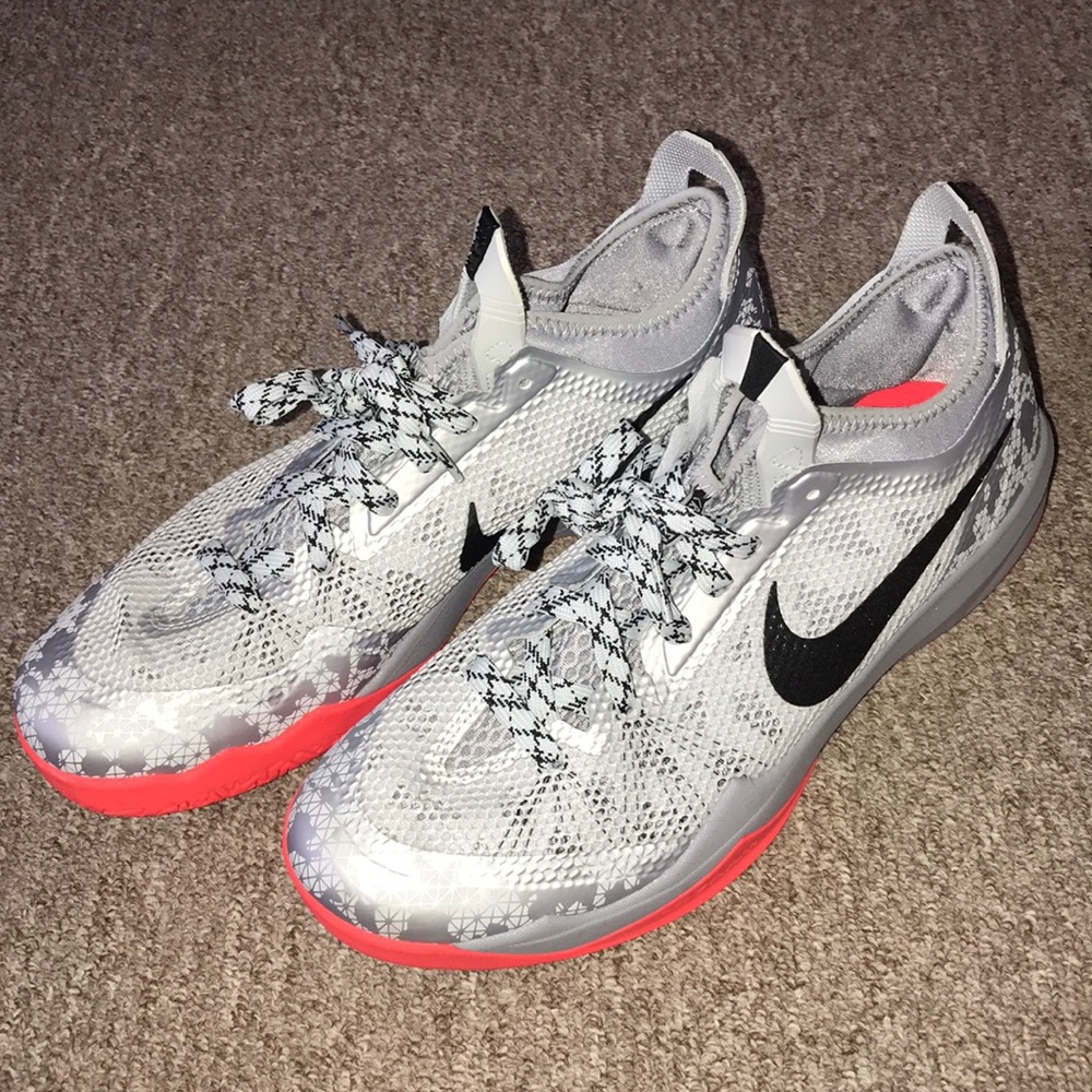 Nike Zoom Sneakers